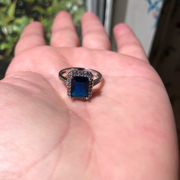 Sapphire Cubic Zirconia Ring (stamped 925) - Picture 5 of 7